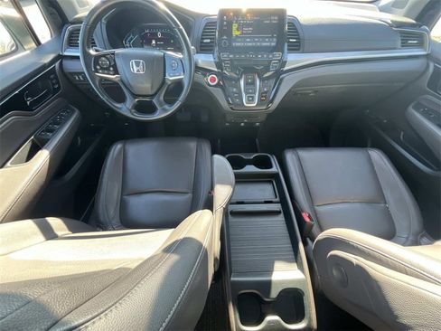 Used 2023 Honda Odyssey Touring image 17