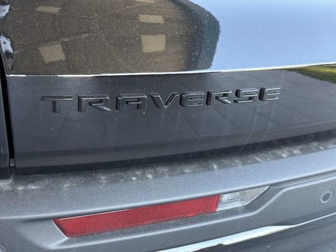 New 2026 Chevrolet Traverse LT w/ Midnight/Sport Edition FWD image 6