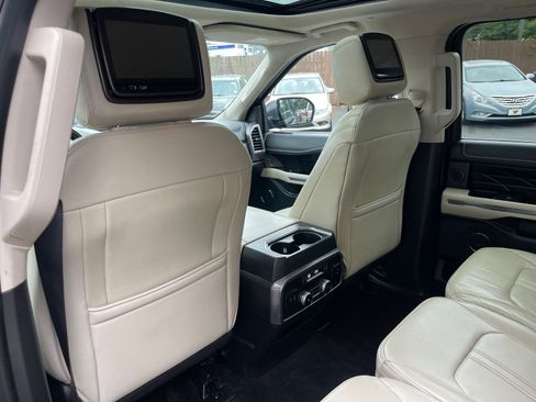 Used 2018 Ford Expedition Max Platinum image 14
