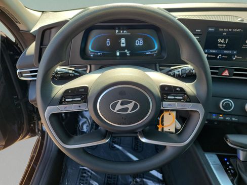 New 2026 Hyundai Elantra SE image 17