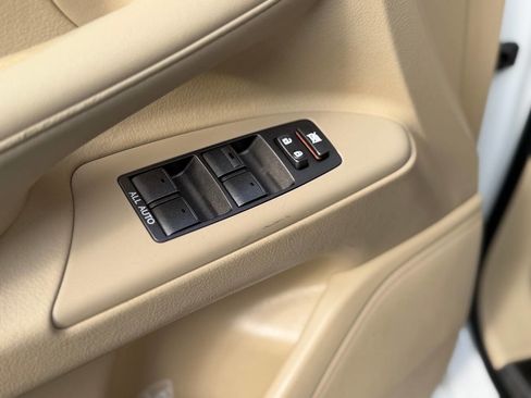 Used 2008 Lexus LX 570 4WD image 91