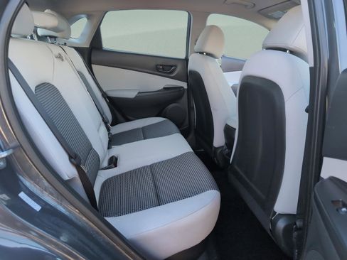 Used 2023 Hyundai Kona SE w/ Cargo Package image 17