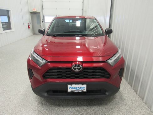 Used 2023 Toyota RAV4 LE AWD/4WD image 9