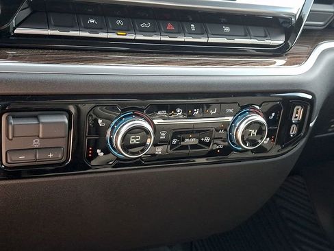 New 2026 GMC Sierra 1500 Elevation image 11