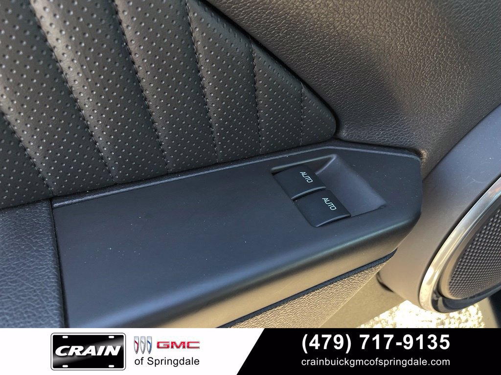 Used 2011 Ford Mustang Shelby GT500 w/ Electronics Pkg RWD image 11
