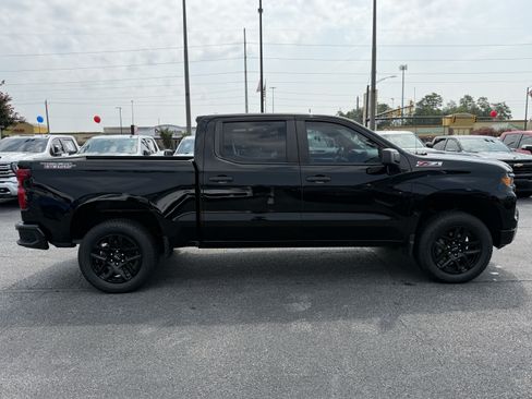 Used 2022 Chevrolet Silverado 1500 Custom Trail Boss AWD/4WD image 11