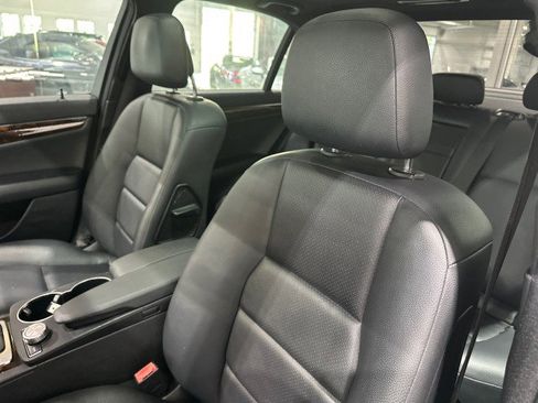 Used 2014 Mercedes-Benz C 250 Sedan image 41