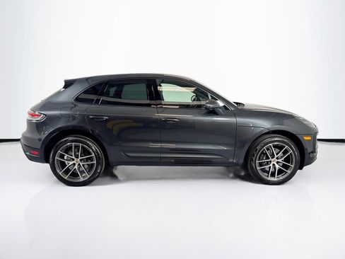 Certified 2025 Porsche Macan image 8