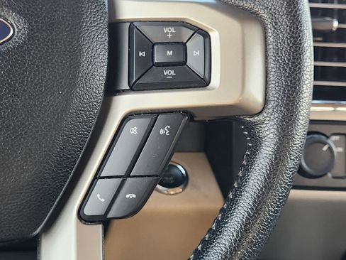 Used 2015 Ford F150 Lariat w/ Equipment Group 501A Mid image 31