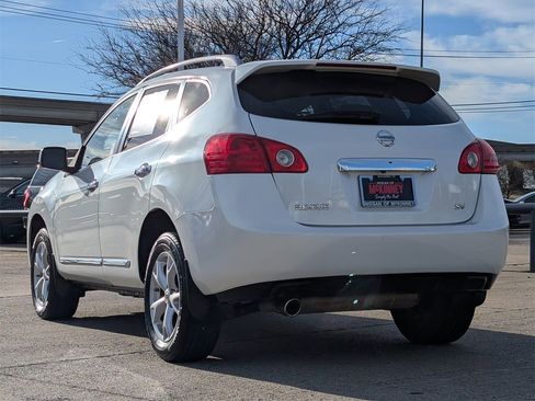 Used 2011 Nissan Rogue SV image 4