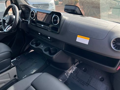 New 2026 Mercedes-Benz Sprinter 2500 image 22