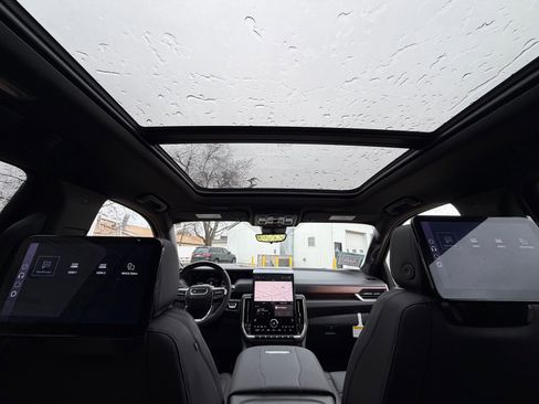 New 2026 GMC Yukon XL Denali image 31