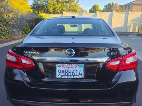 Used 2016 Nissan Altima 2.5 SV FWD image 4