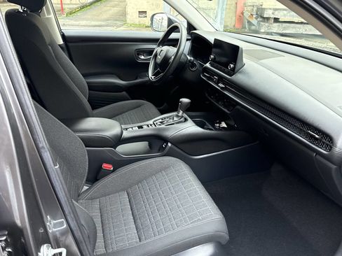 Used 2023 Honda HR-V LX image 7