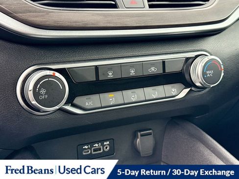 Used 2025 Nissan Altima 2.5 SV image 17