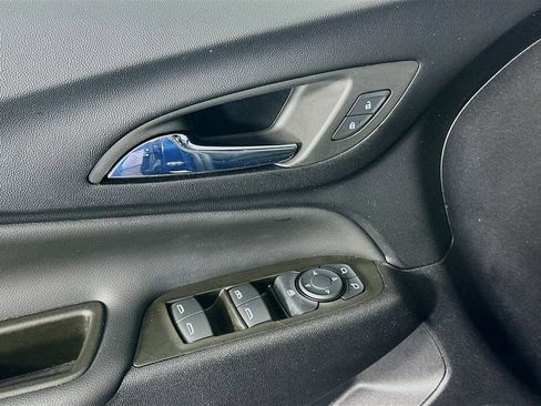 Used 2023 Chevrolet Equinox LT image 24