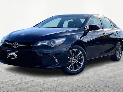 Used 2016 Toyota Camry image 1