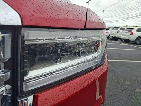 Used 2023 GMC Acadia Denali image 8