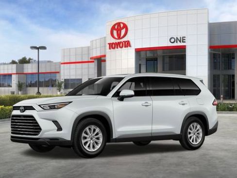 New 2026 Toyota Grand Highlander XLE image 3
