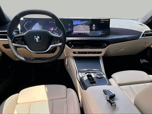 Used 2025 BMW 330i Sedan w/ M Sport Package RWD image 15