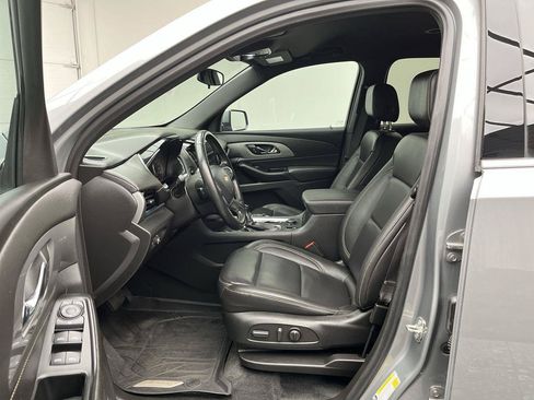 Certified 2023 Chevrolet Traverse LT w/ LPO, Floor Liner Package AWD/4WD image 3
