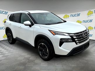 Used 2024 Nissan Rogue SV video 1