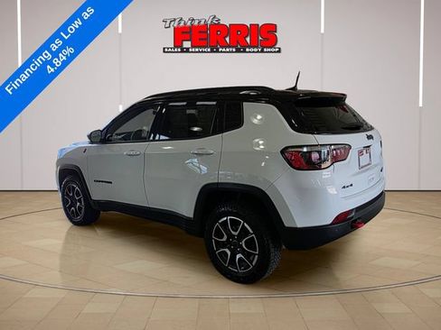 Used 2026 Jeep Compass Trailhawk AWD/4WD image 7