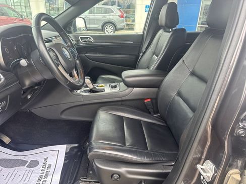 Used 2021 Jeep Grand Cherokee Limited w/ Trailer Tow Group IV image 10