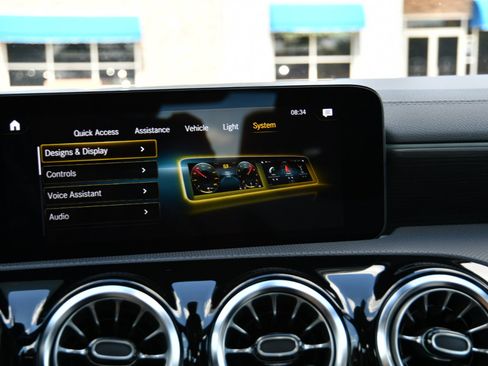 Used 2023 Mercedes-Benz CLA 250 image 28