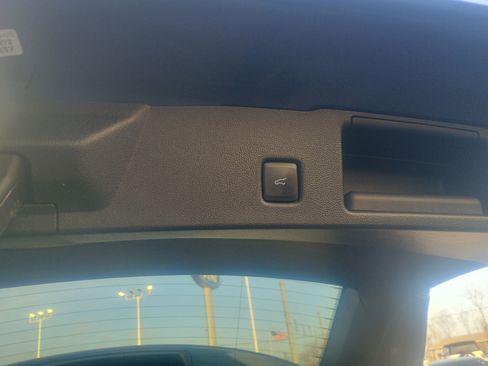 Used 2020 Ford Escape SEL image 14