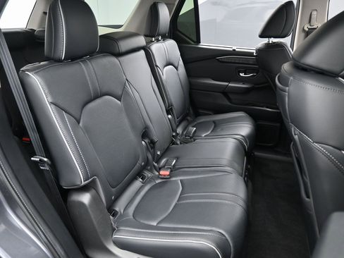 Used 2024 Honda Pilot Elite image 38