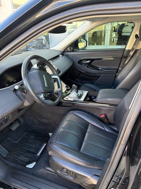 Used 2020 Land Rover Range Rover Evoque SE AWD/4WD image 2