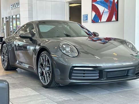 Used 2020 Porsche 911 Carrera image 2