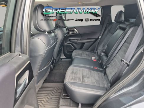 Used 2024 Mitsubishi Outlander SE AWD/4WD image 13