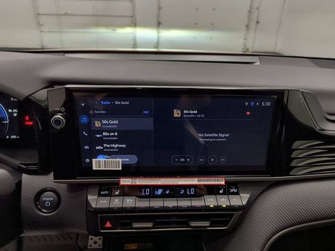 Used 2026 Toyota Camry Hybrid w/ Multimedia Upgrade Package AWD/4WD image 19