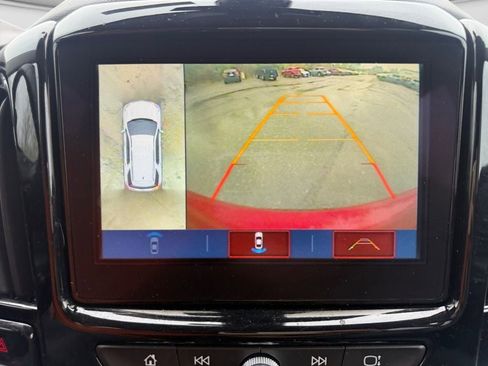 Used 2018 Chevrolet Traverse LT w/ LPO, Floor Liner Package AWD/4WD image 13