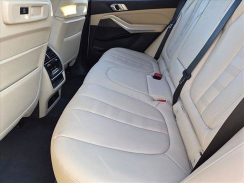 Used 2022 BMW X5 sDrive40i RWD image 17