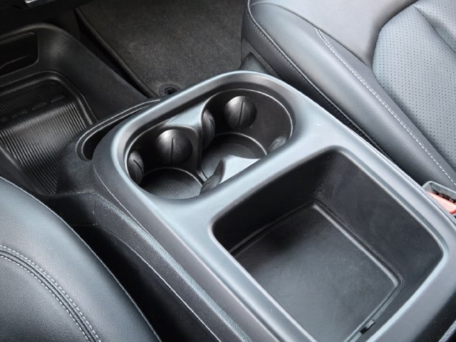 Certified 2025 Chrysler Pacifica Select FWD image 20