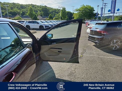 Used 2012 Honda Accord LX image 40