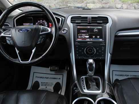 Used 2013 Ford Fusion Titanium image 19