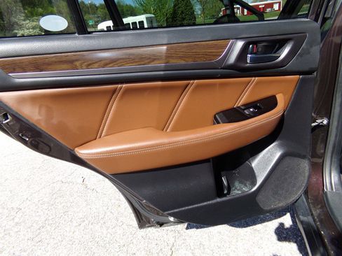 Used 2017 Subaru Outback 2.5i Touring image 49