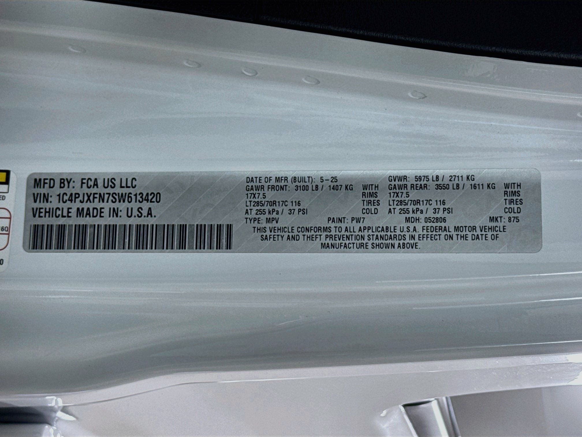 Certified 2025 Jeep Wrangler Unlimited Rubicon AWD/4WD image 28