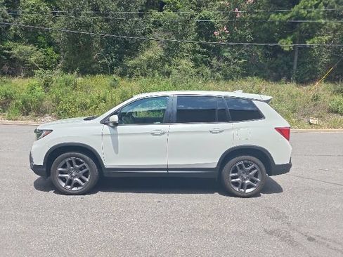 Used 2023 Honda Passport EX-L image 5