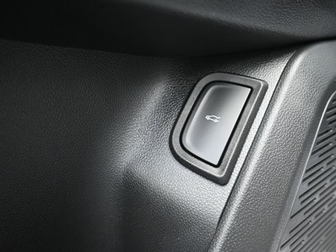 Used 2026 Chevrolet Equinox LT w/ Convenience Package II FWD image 27
