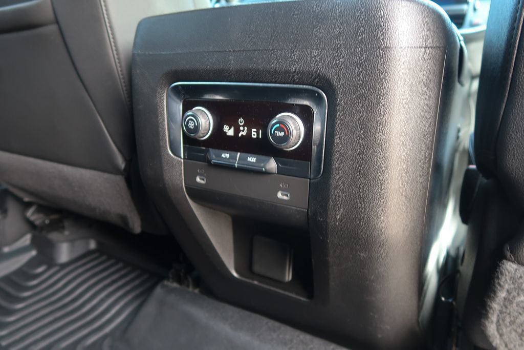 Used 2022 Chevrolet Tahoe LT AWD/4WD image 16