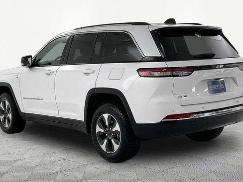 Used 2022 Jeep Grand Cherokee Limited 4xe w/ Luxury Tech Group II AWD/4WD image 4