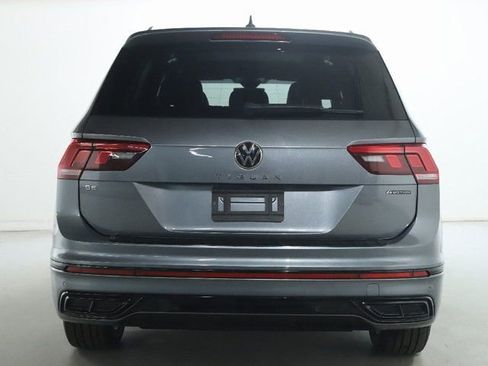 Used 2022 Volkswagen Tiguan SE R-Line AWD/4WD image 42