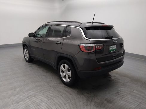 Used 2018 Jeep Compass Latitude FWD image 5