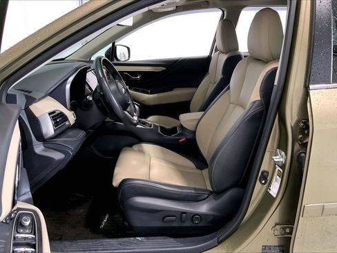 Used 2025 Subaru Outback Limited AWD/4WD image 15