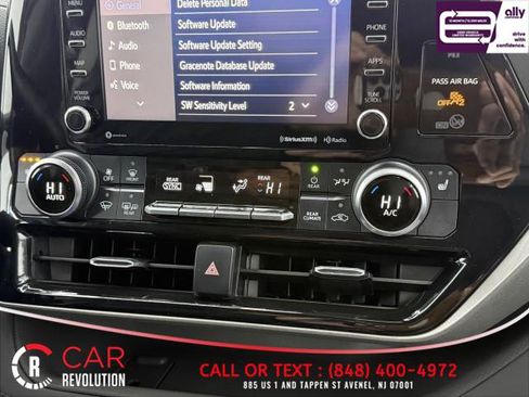 Used 2021 Toyota Highlander XLE image 33